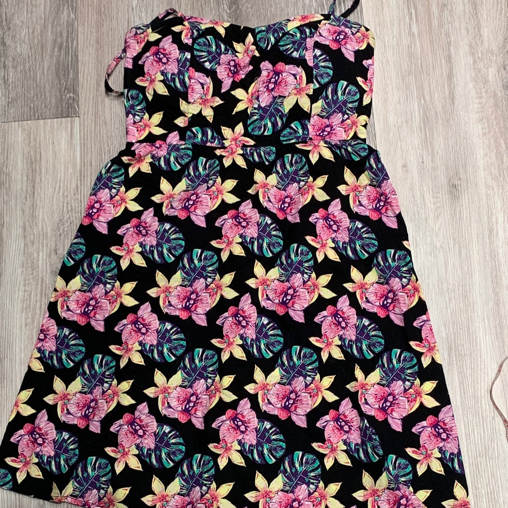 🌺☀️ Kismet Tropical Floral Summer Dress – Fun & Flowy ☀️🌺